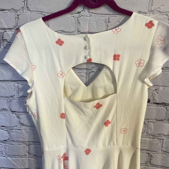 ModCloth Flower Dress - Picture 4 of 5